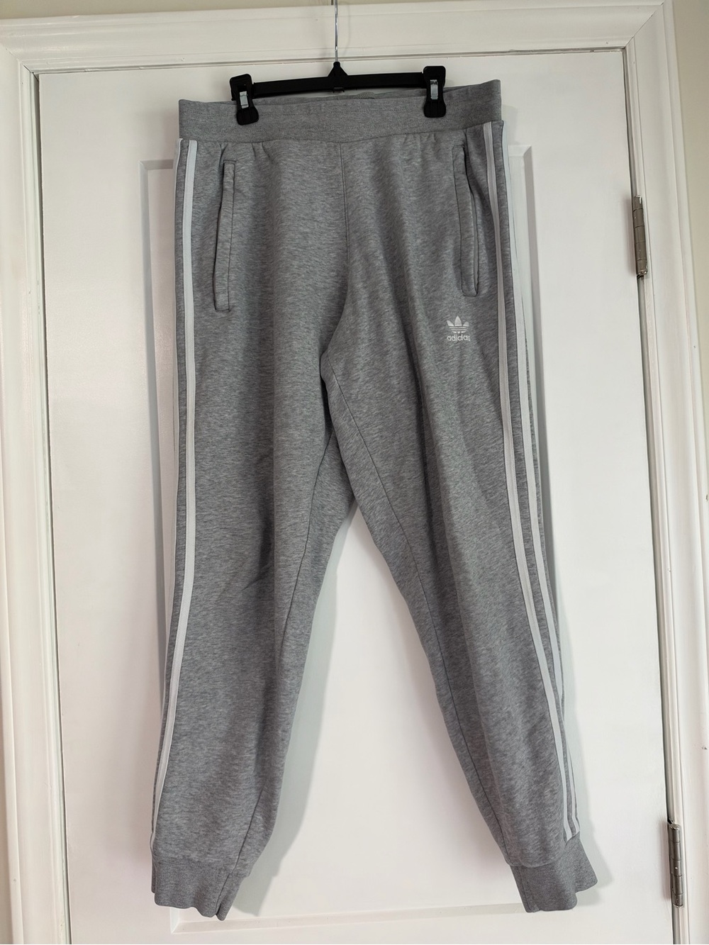 Women’s Adidas Grey 3-Stripes Jogger Pants Size Medium